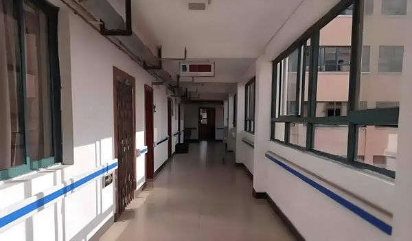 特警傻后要休夫
